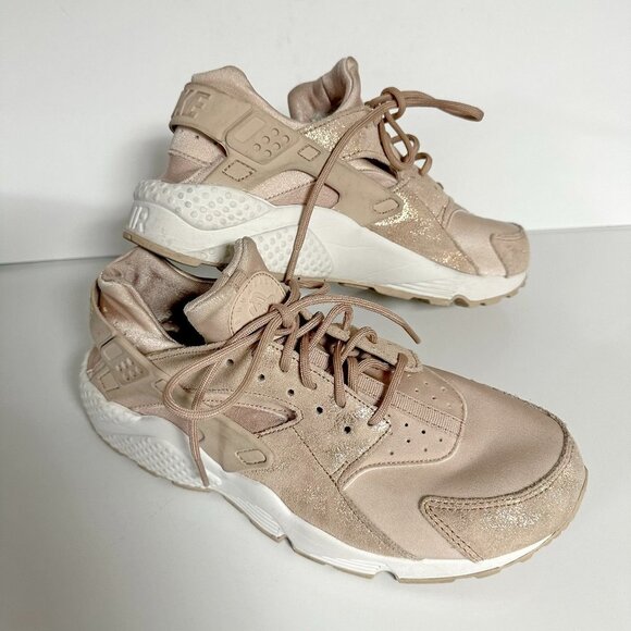 Nike Air Huarache Shoes - Picture 2 of 10